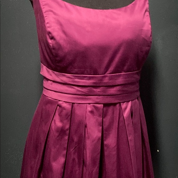 Mini pleated sangria formal dress won once - Picture 5 of 6